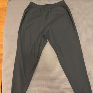 Lululemon Surge Jogger Shorter Length - Graphite Grey